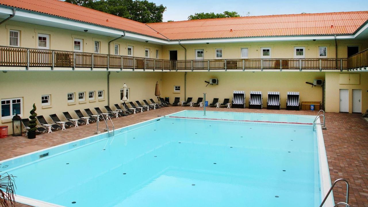 PoolOfHouse PoolOfHouse